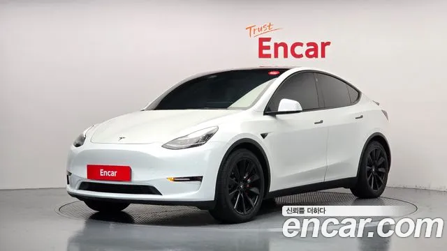 Tesla Model Y 2021 — photo 1