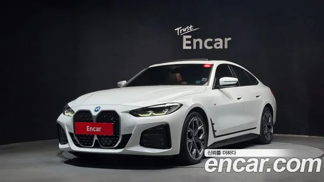 BMW i4 2022 — photo 1