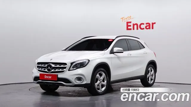 Mercedes-Benz GLA-Class 2019 — photo 1