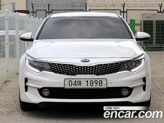 Kia K5 2018 — photo 1
