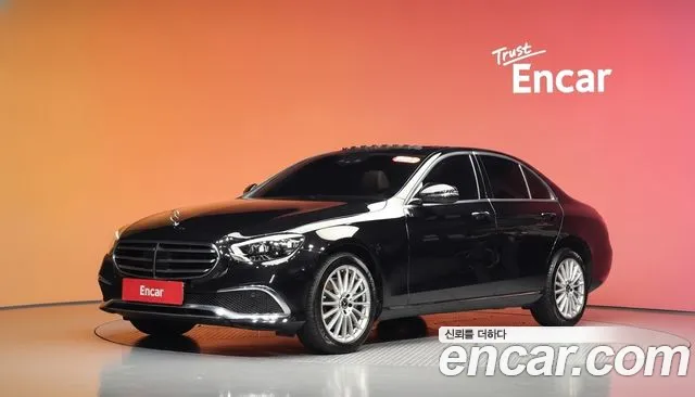 Mercedes-Benz E-Class 2021 — photo 1