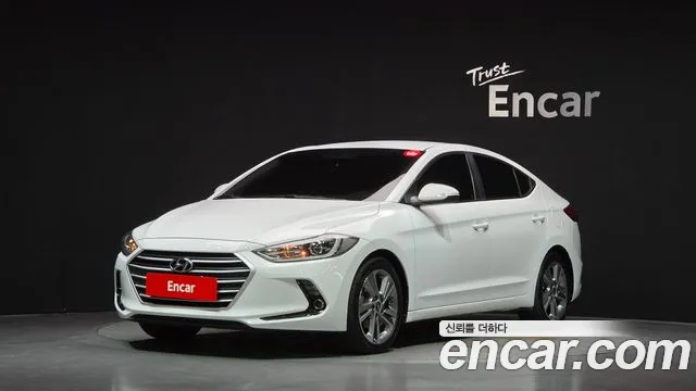 Hyundai AVANTE 2018 — photo 1