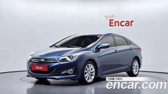 Hyundai i40 2012 — photo 1