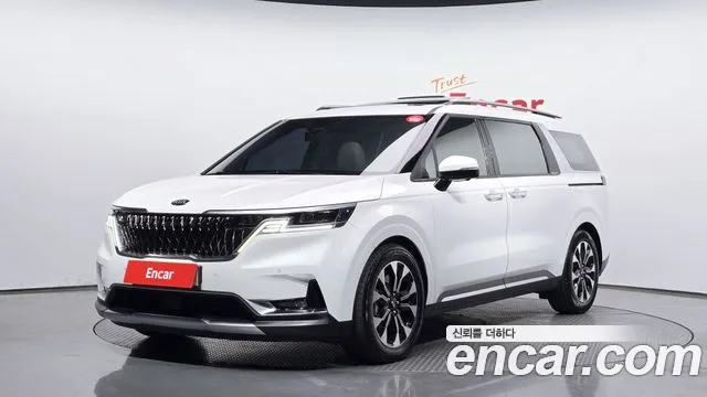 Kia Canival 2021 — photo 1