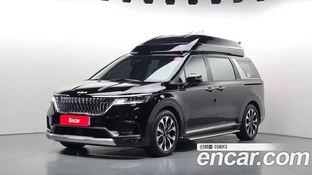 Kia Canival 2023 — photo 1