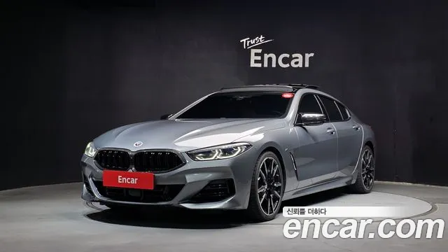 BMW 8-Series 2022 — photo 1