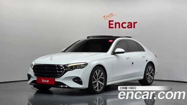 Mercedes-Benz E-Class 2024 — photo 1