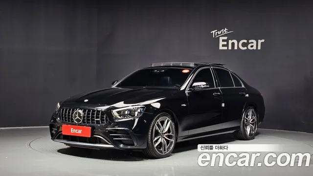 Mercedes-Benz E-Class 2022 — photo 1