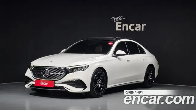 Mercedes-Benz E-Class 2026 — photo 1