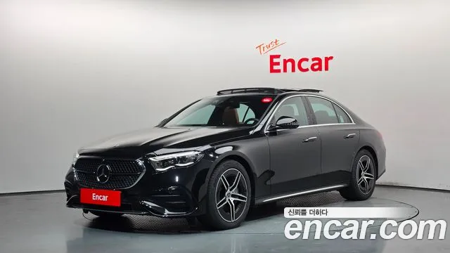 Mercedes-Benz E-Class 2025 — photo 1