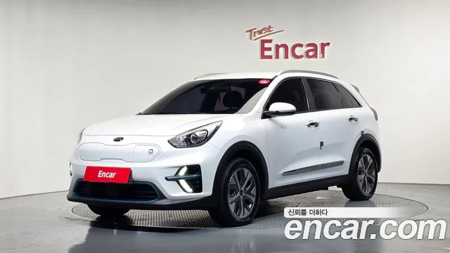 Kia Niro 2019 — photo 1