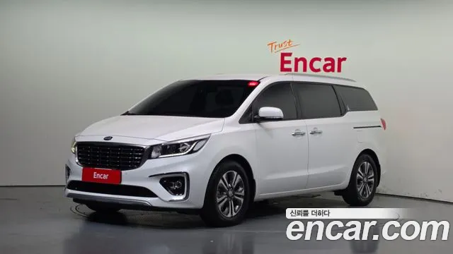 Kia Canival 2019 — photo 1