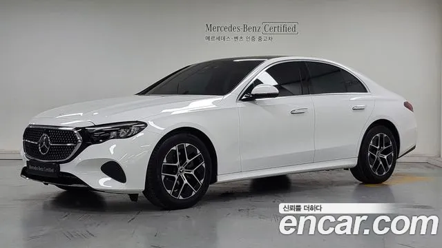 Mercedes-Benz E-Class 2026 — photo 1