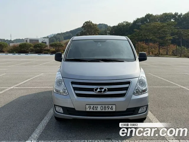 Hyundai Starex 2018 — photo 1