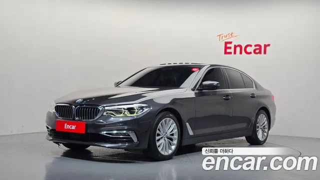 BMW 5-Series 2019 — photo 1