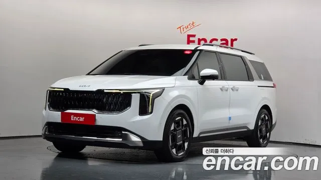 Kia Canival 2025 — photo 1
