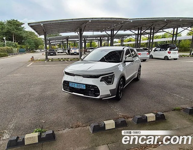 Kia Niro 2024 — photo 1