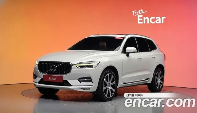 Volvo XC60 2019 — photo 1