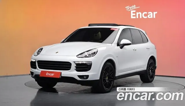 Porsche Cayenne 2017 — photo 1