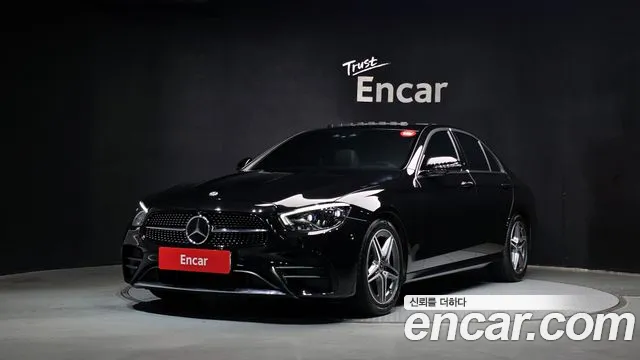 Mercedes-Benz E-Class 2023 — photo 1