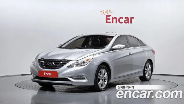 Hyundai Sonata 2010 — photo 1