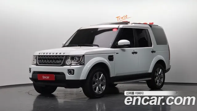 Land Rover Discovery 2016 — photo 1