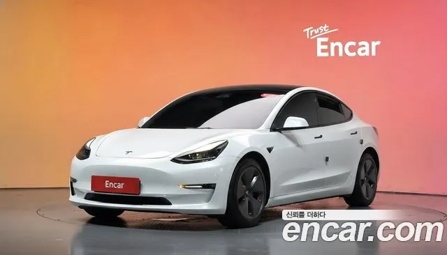 Tesla Model 3 2022 — photo 1