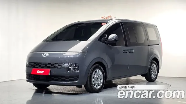 Hyundai Staria 2026 — photo 1