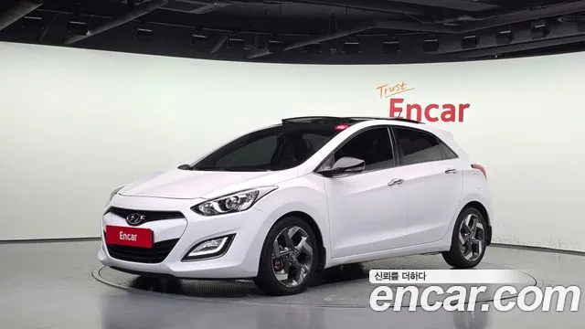 Hyundai i30 2014 — photo 1