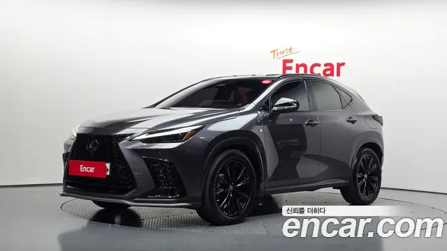 Lexus NX 2022 — photo 1