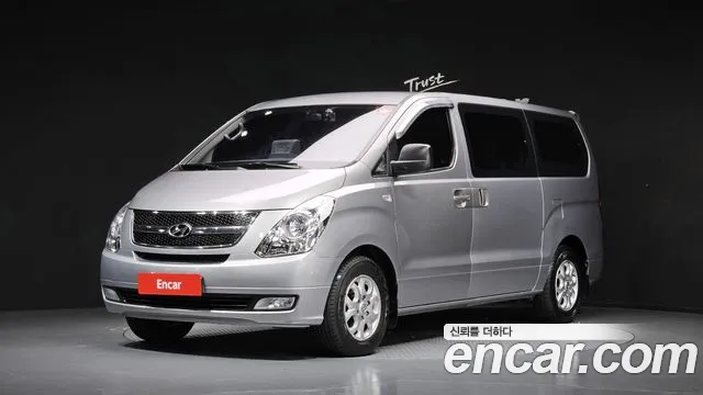 Hyundai Starex 2013 — photo 1