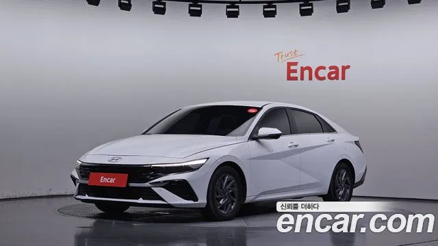 Hyundai AVANTE 2025 — photo 1