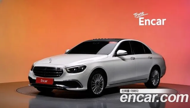 Mercedes-Benz E-Class 2021 — photo 1