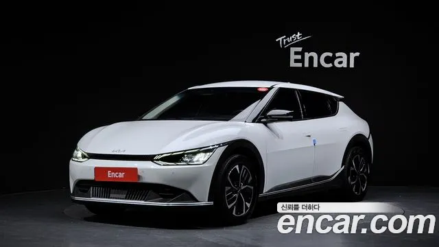 Kia EV6 2023 — photo 1
