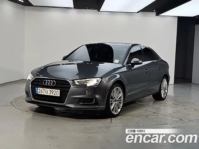 Audi A3 2018 — photo 1