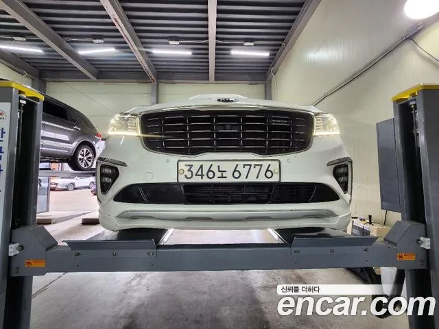 Kia Canival 2019 — photo 1