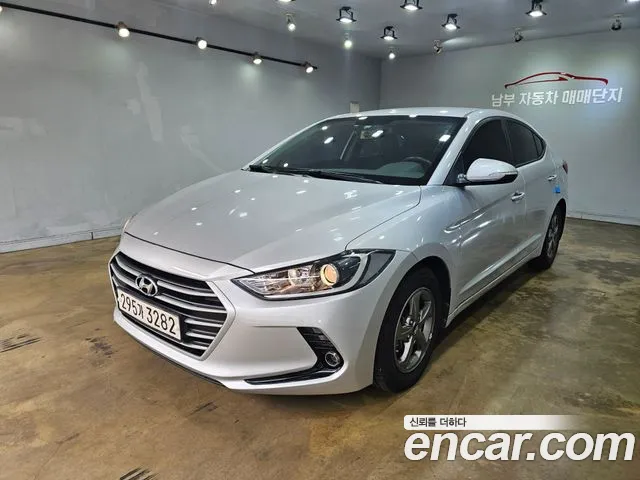 Hyundai AVANTE 2017 — photo 1