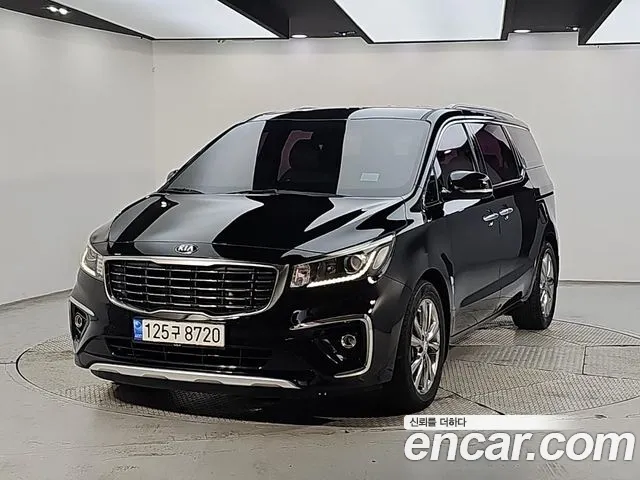 Kia Canival 2019 — photo 1