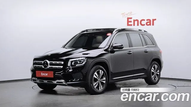Mercedes-Benz GLB-Class 2023 — photo 1