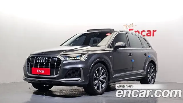 Audi Q7 2021 — photo 1