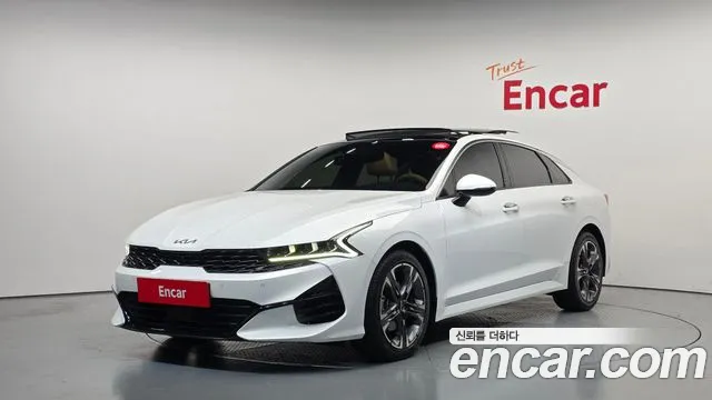 Kia K5 2023 — photo 1