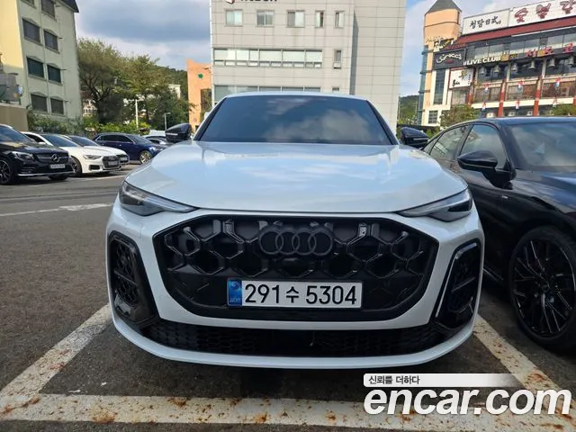 Audi Q5 2025 — photo 1