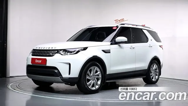Land Rover Discovery 2018 — photo 1