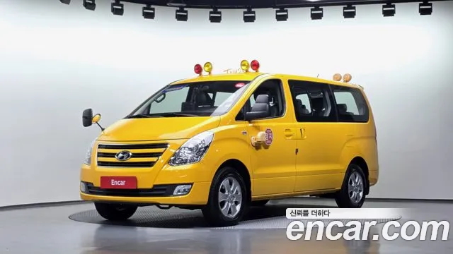 Hyundai Starex 2018 — photo 1