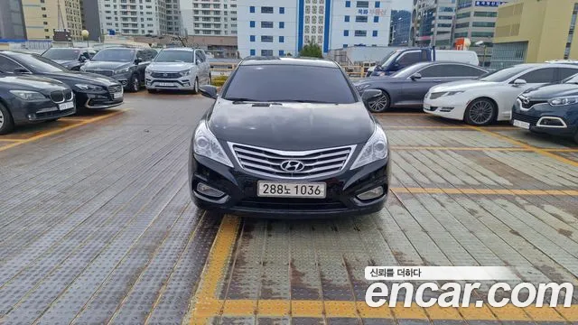 Hyundai Grandeur 2012 — photo 1