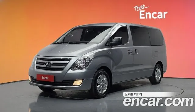 Hyundai Starex 2018 — photo 1