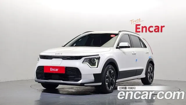 Kia Niro 2023 — photo 1