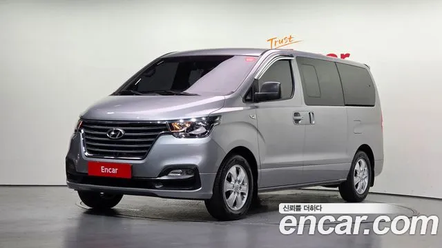 Hyundai Starex 2021 — photo 1