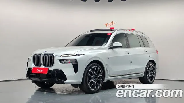 BMW X7 2025 — photo 1