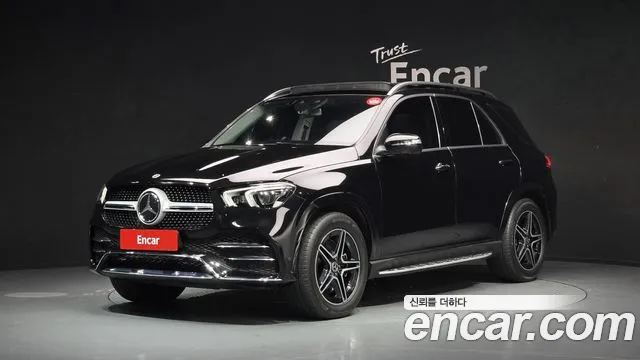 Mercedes-Benz GLE-Class 2020 — photo 1